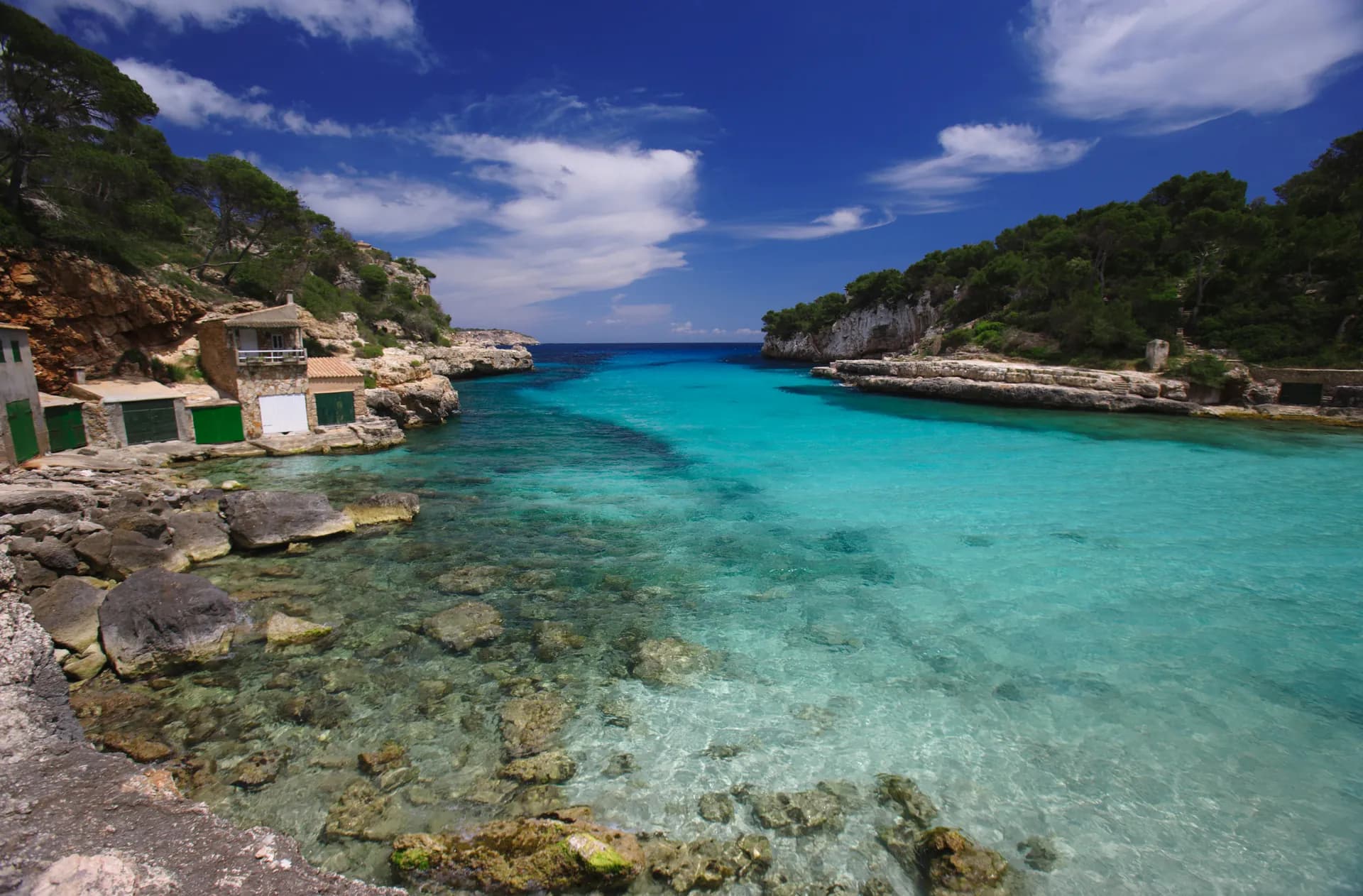 Cala Llombards et ses eaux turquoise près de Santanyí