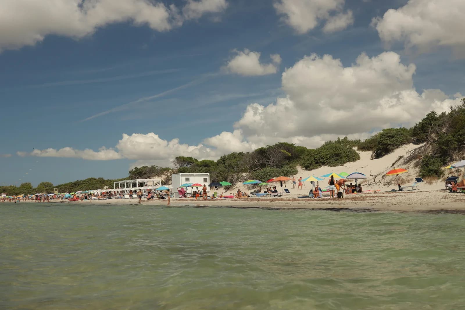 Plage Es Trenc à Majorque : accès, parkings 2025 et astuces anti-foule