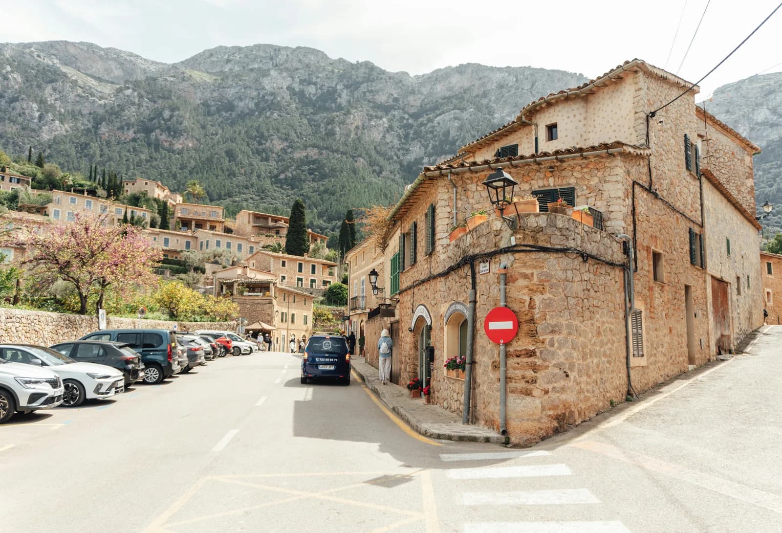 Valldemossa, le plus beau village de Majorque : guide lucide pour l’aimer vraime