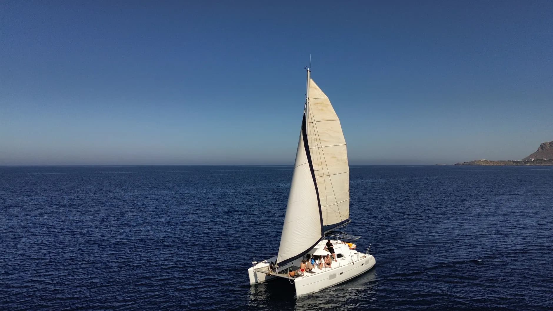 Catamaran à Majorque : choisir entre coucher de soleil, calas et journée complète