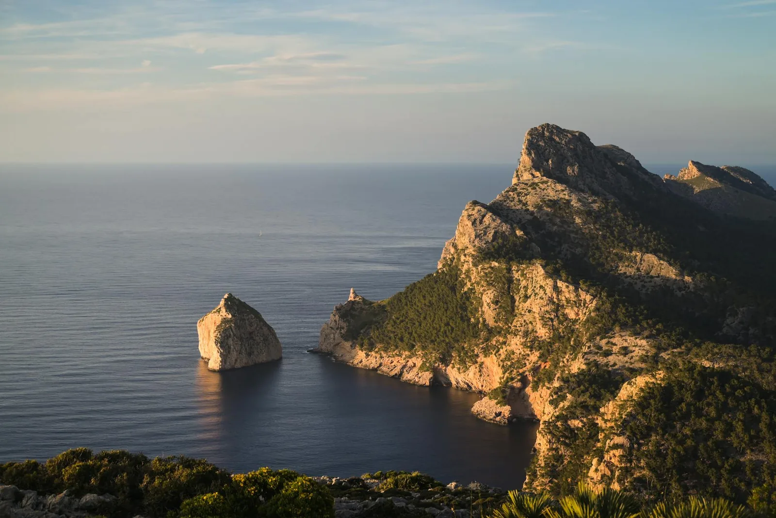 Paysage de Majorque — falaise, coucher de soleil