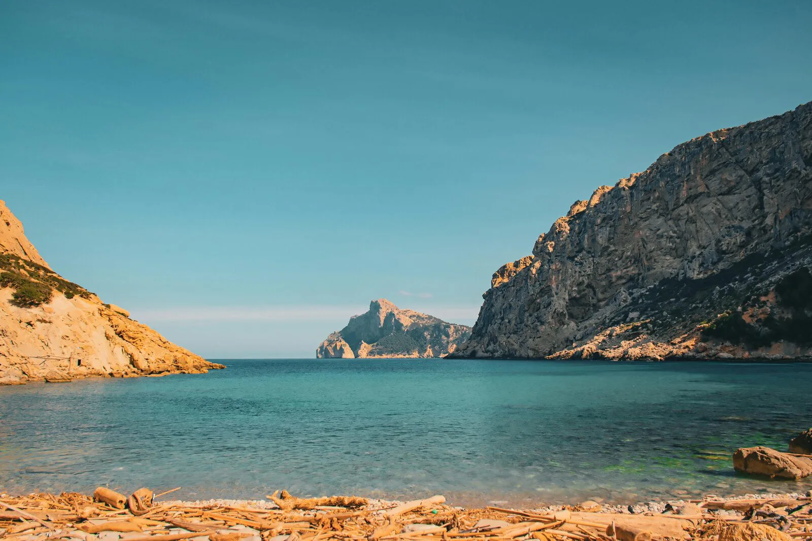 Es Pontàs et les falaises dorées du sud-est de Majorque