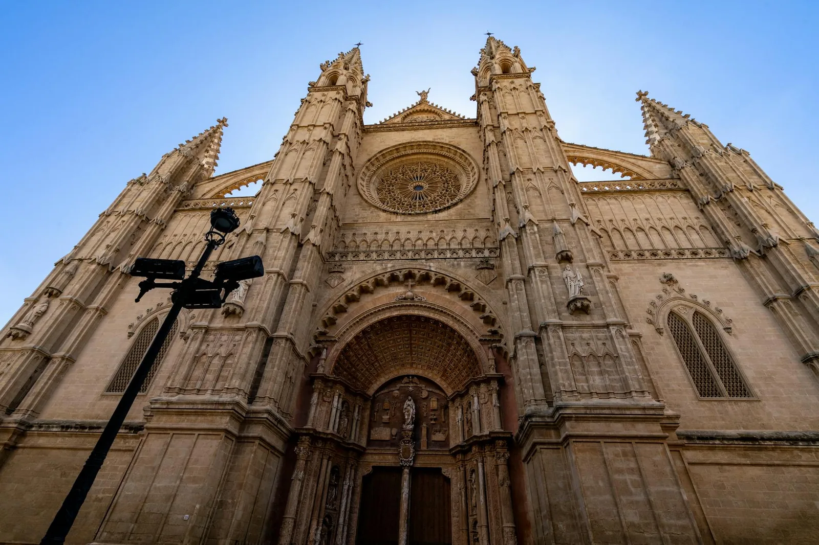 Majorque en mars — cathédrale, architecture