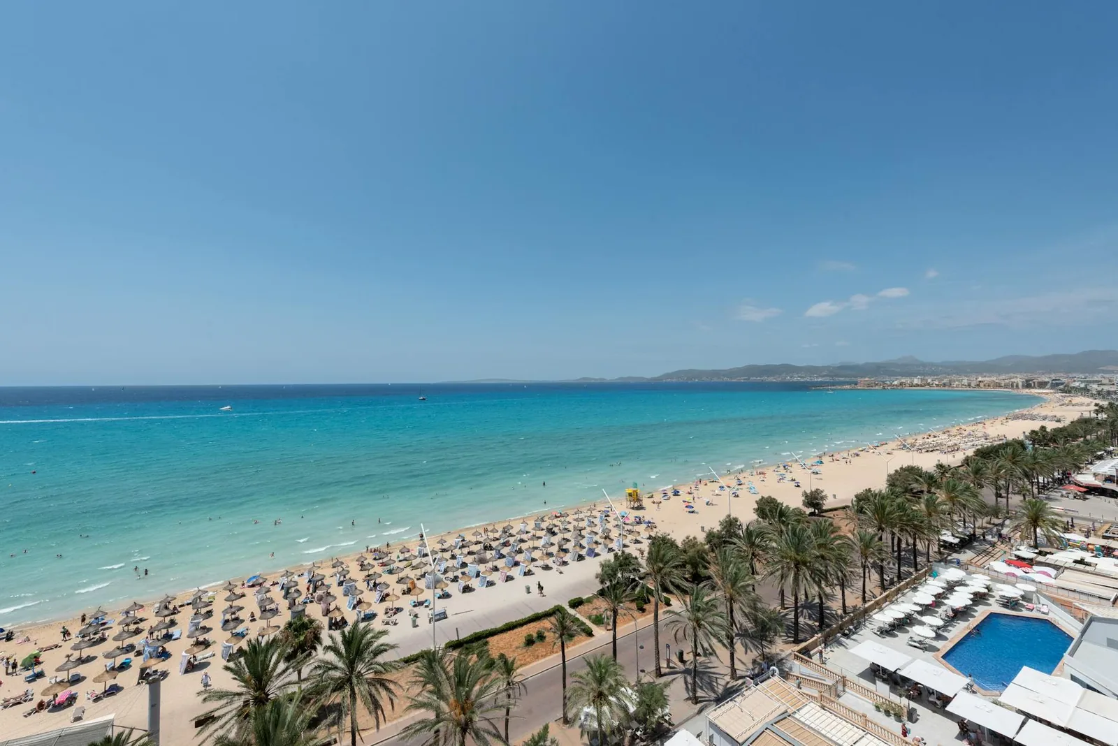 Majorque en septembre — plage, eaux turquoise