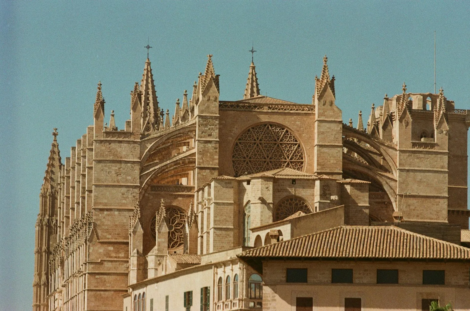Majorque en septembre — cathédrale, architecture