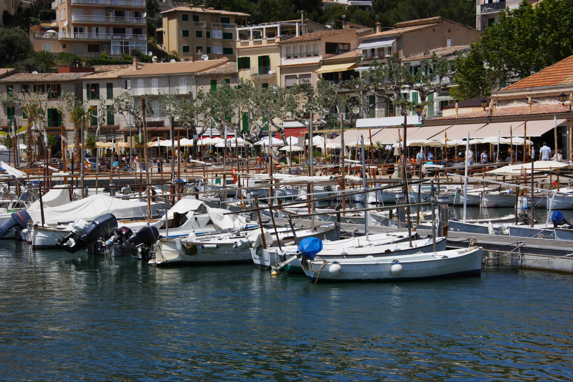 Vue sur la baie de Port de Sóller depuis les hauteurs